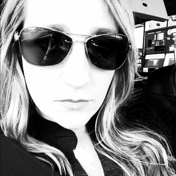 Meet your Posher, Kassie - Picture 2 of 2